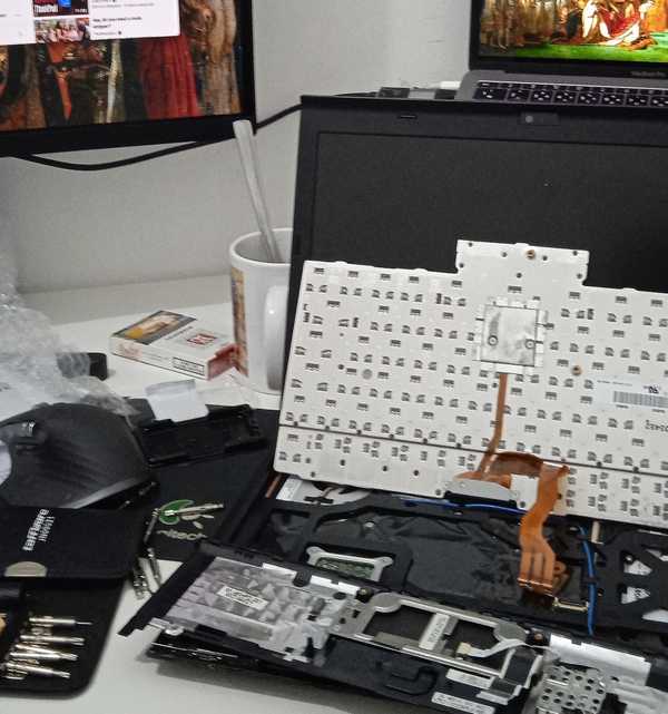 [Personal Project] Utas Tentang Laptop Yang Melawan Untuk Rehat